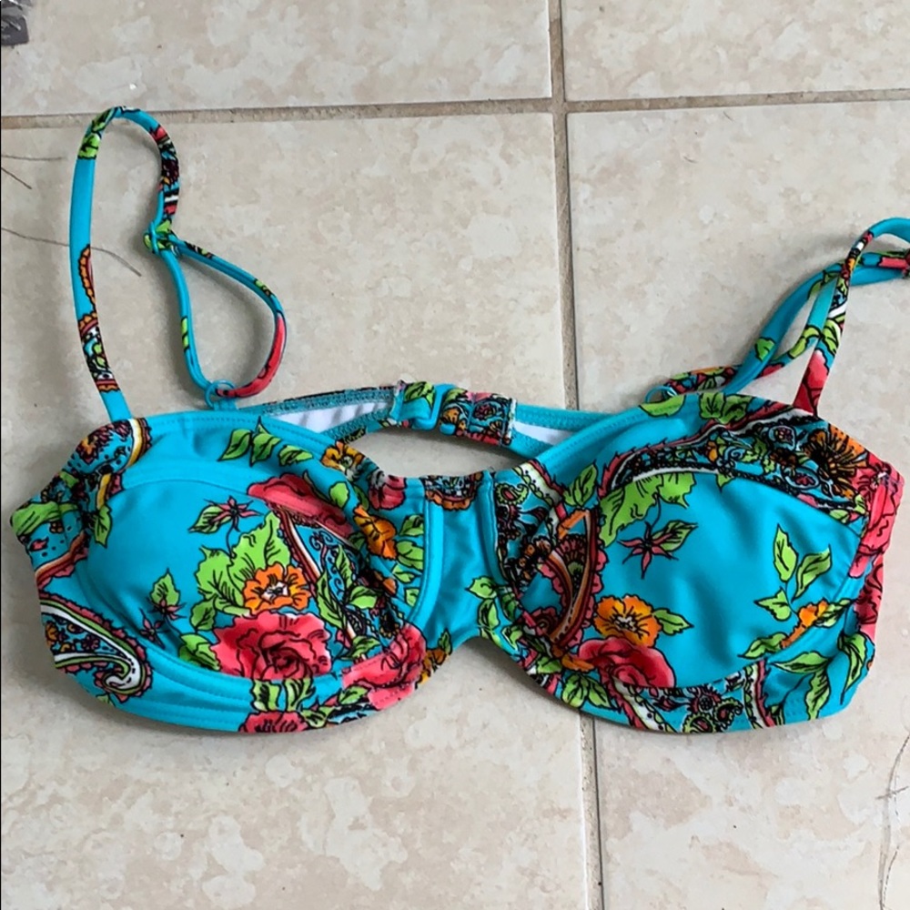 Billabong bikini top